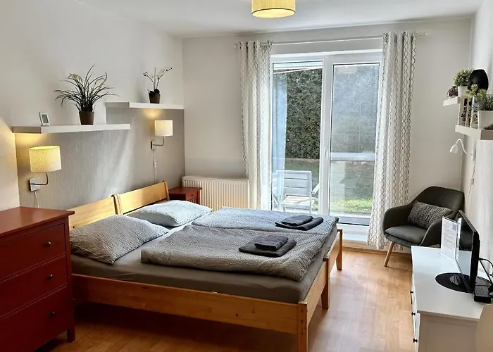- Rozmberk, Svet A Bastyr Třeboň