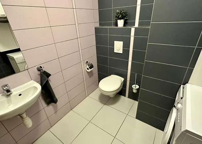 - Rozmberk, Svet A Bastyr Appartement